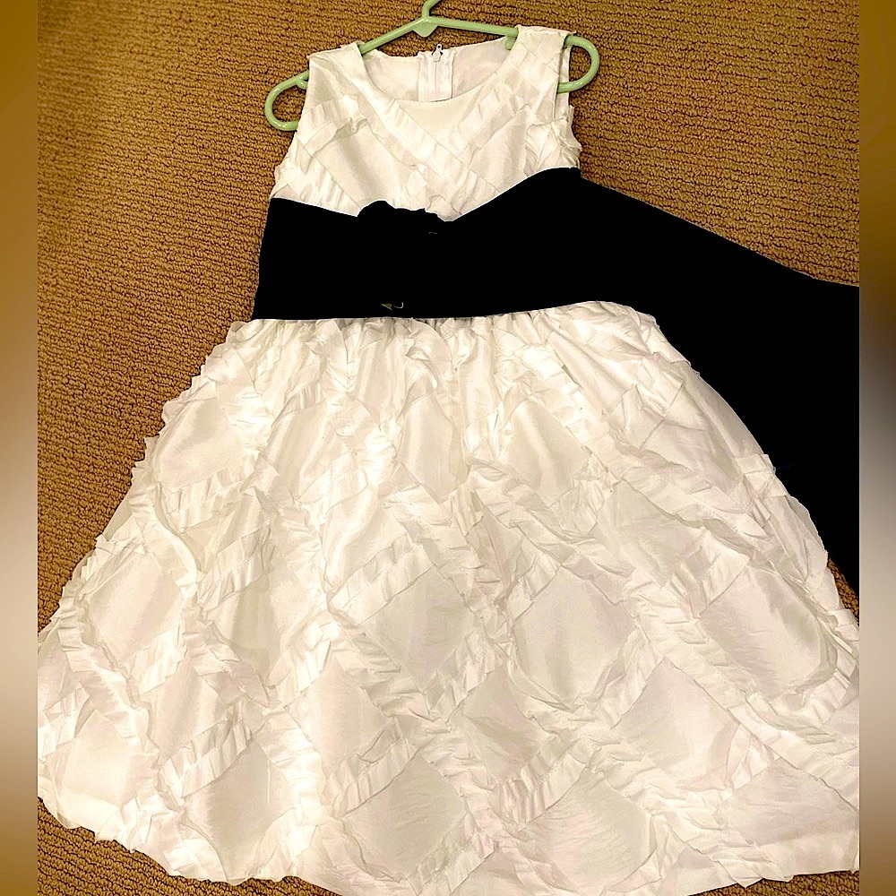 Flower Girl Or Special Occasion White Dress With Navy Floral Sash 5T